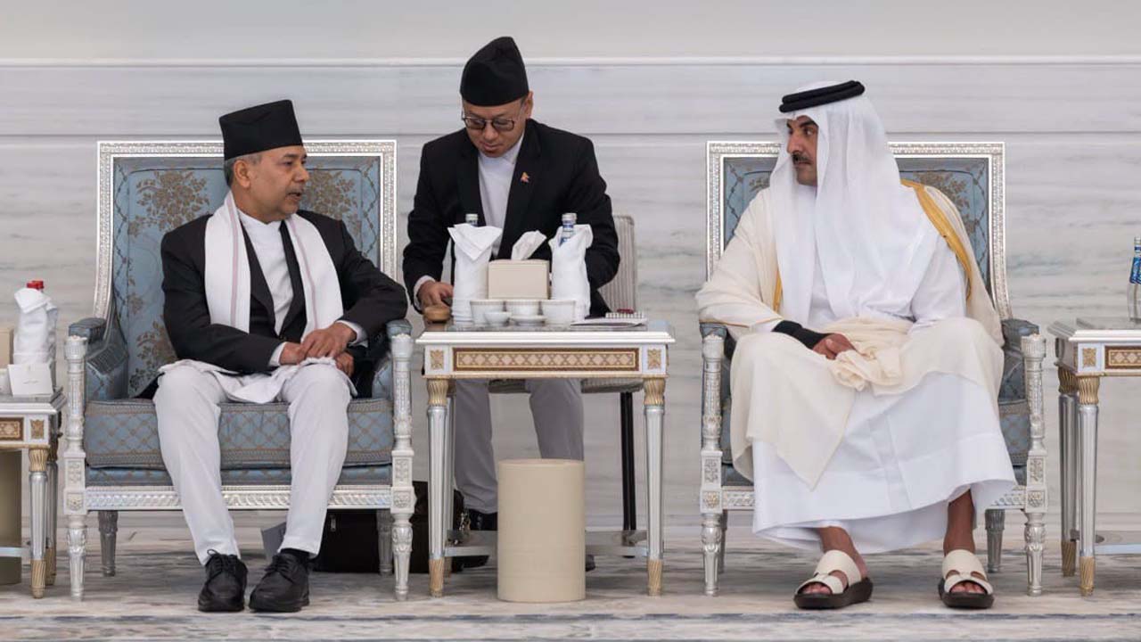 सम्माननीय उपराष्ट्रपति यादव र कतारका अमिरबीच दोहामा उच्चस्तरीय शिष्टाचार भेट